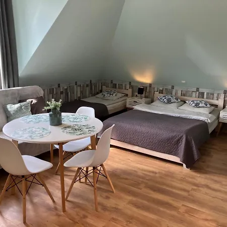 Alicja Δωμάτια σε οικογενειακή κατοικία Łeba