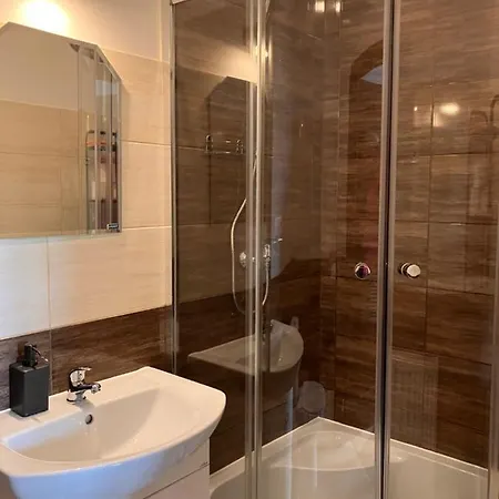 Δωμάτια σε οικογενειακή κατοικία Alicja *